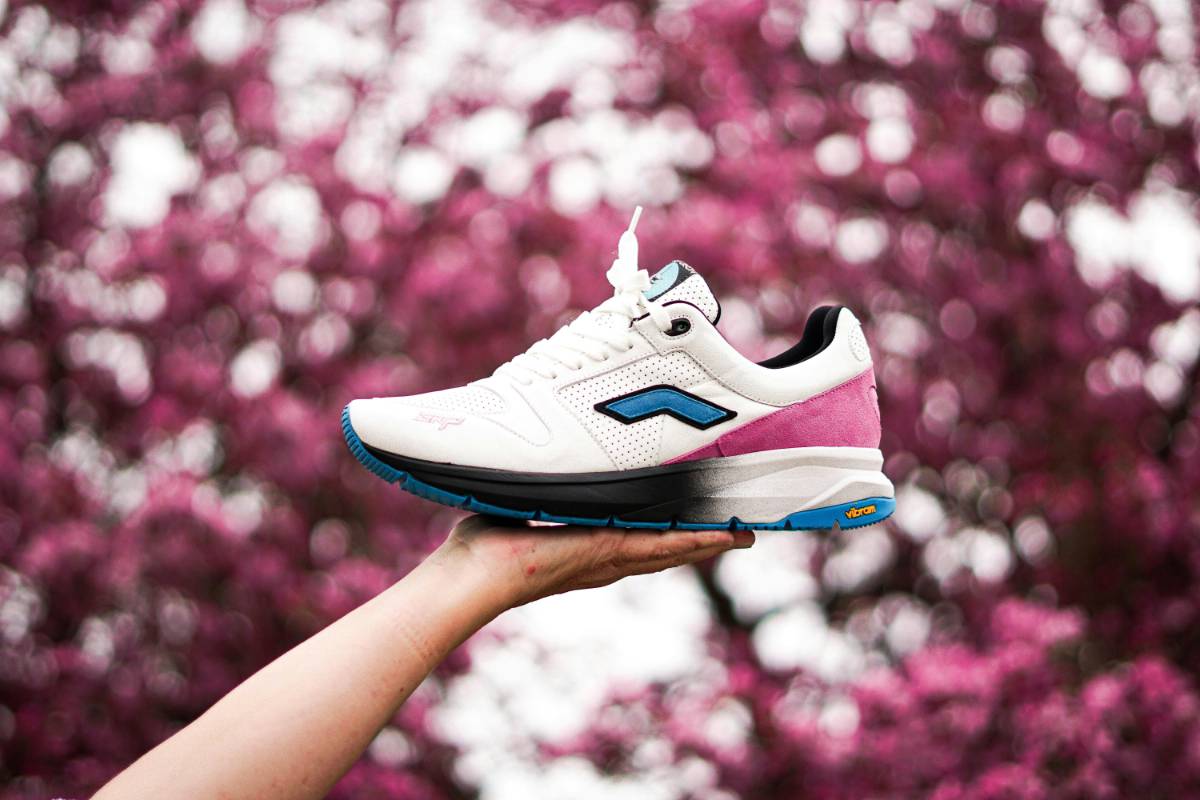 sneakerstyle130a.jpg