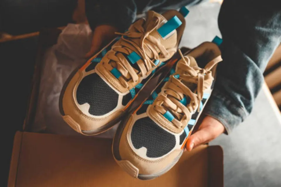 sneakerstyle85a.webp